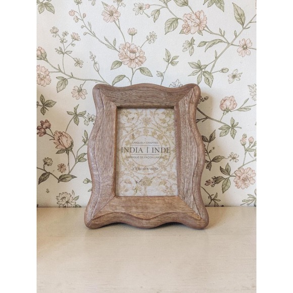 Other - Vintage Wood Wavy Edge Photo Frame - Farmhouse 4 x 6 Picture Frame